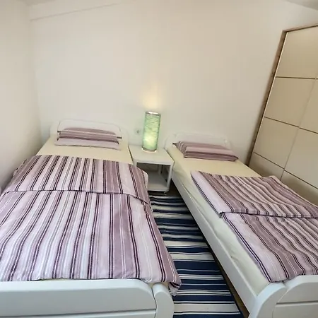 Rea & Deo Volente Apartment